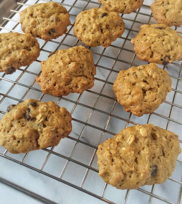 cookies cooling on wire rack 