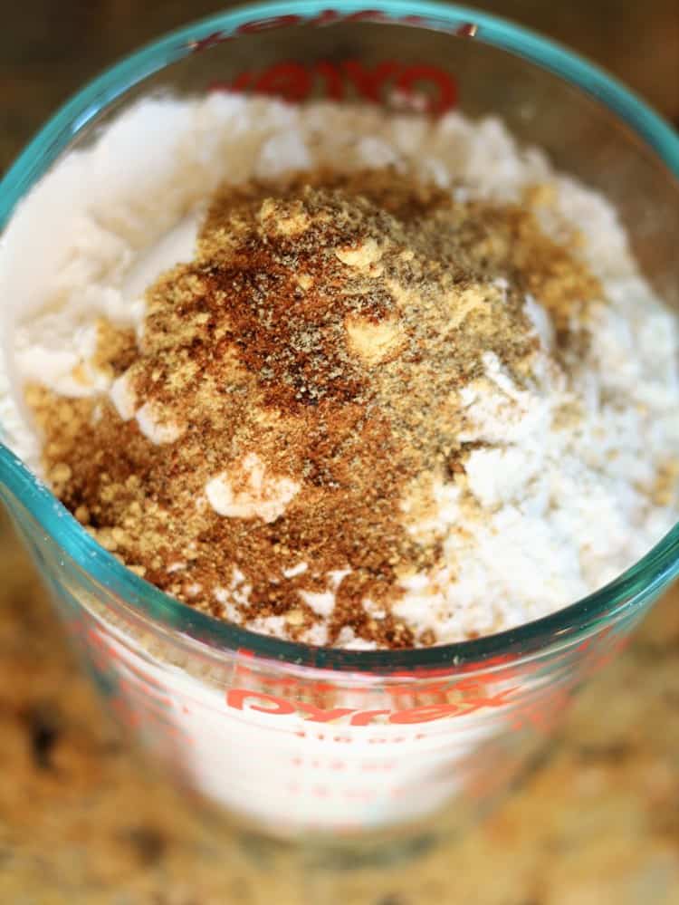 dry ingredients for cookies in glass measuring cup