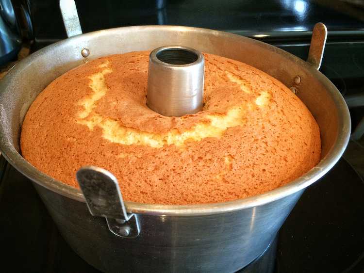 Nonna's Sponge Cake in cake pan