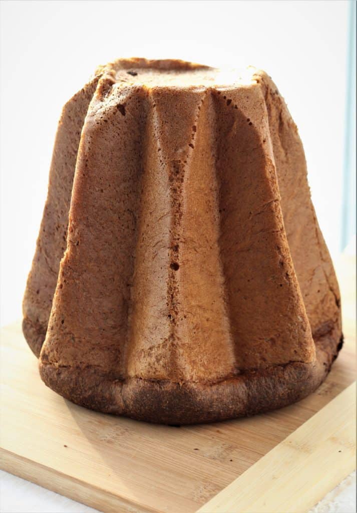 whole Pandoro