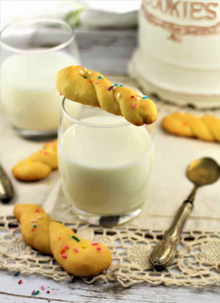 Italian Breakfast Cookies with glasses of milk