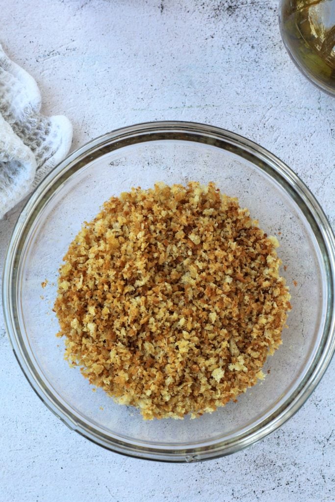 Bowl full of crispy breadcrumbs.