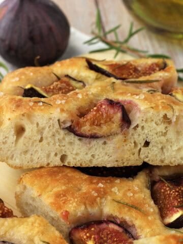 No knead fig and rosemary focaccia squares.