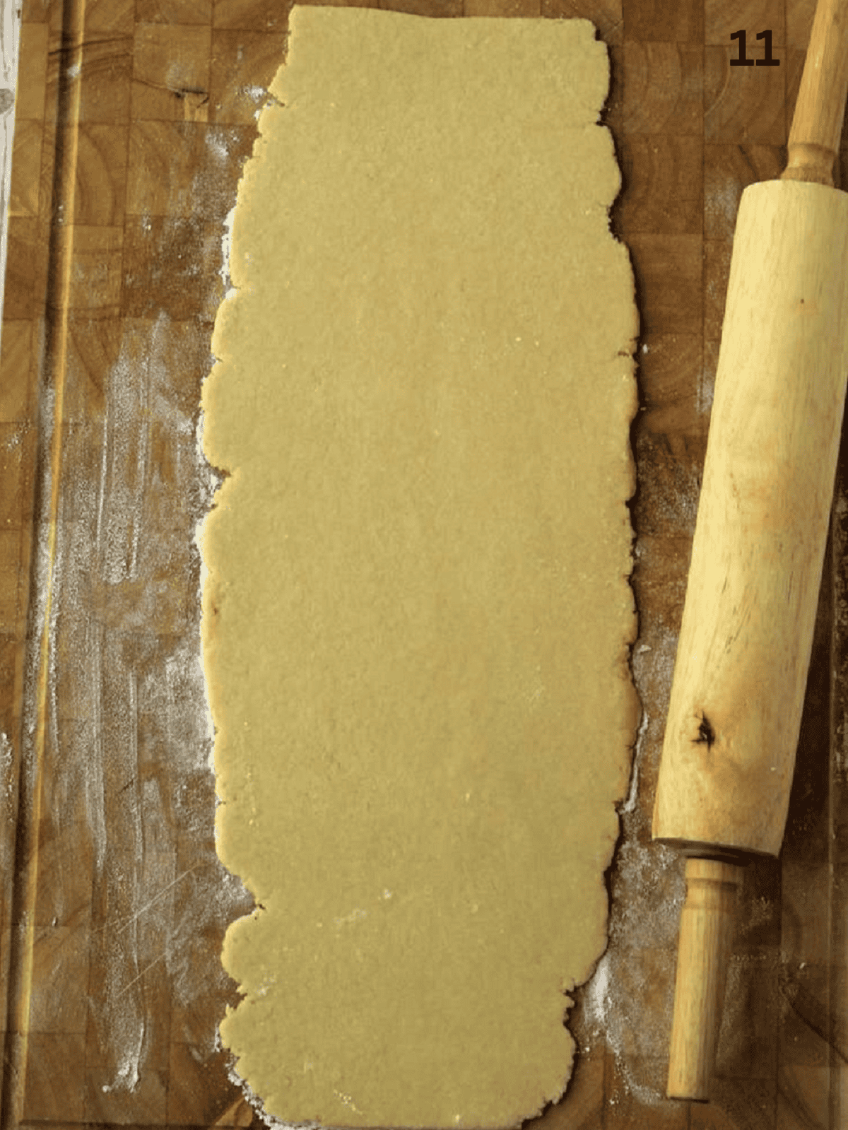 Shortcrust dough rolled into long strip for cuccidati cookies.
