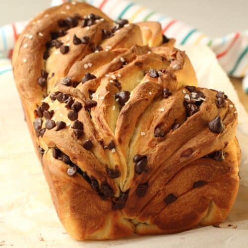 Twisted brioche bread with chocolate chips.