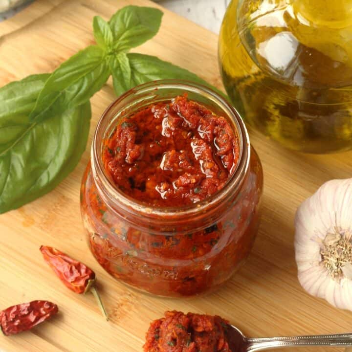 Sicilian Sun Dried Tomato Pesto (capuliato) - Mangia Bedda