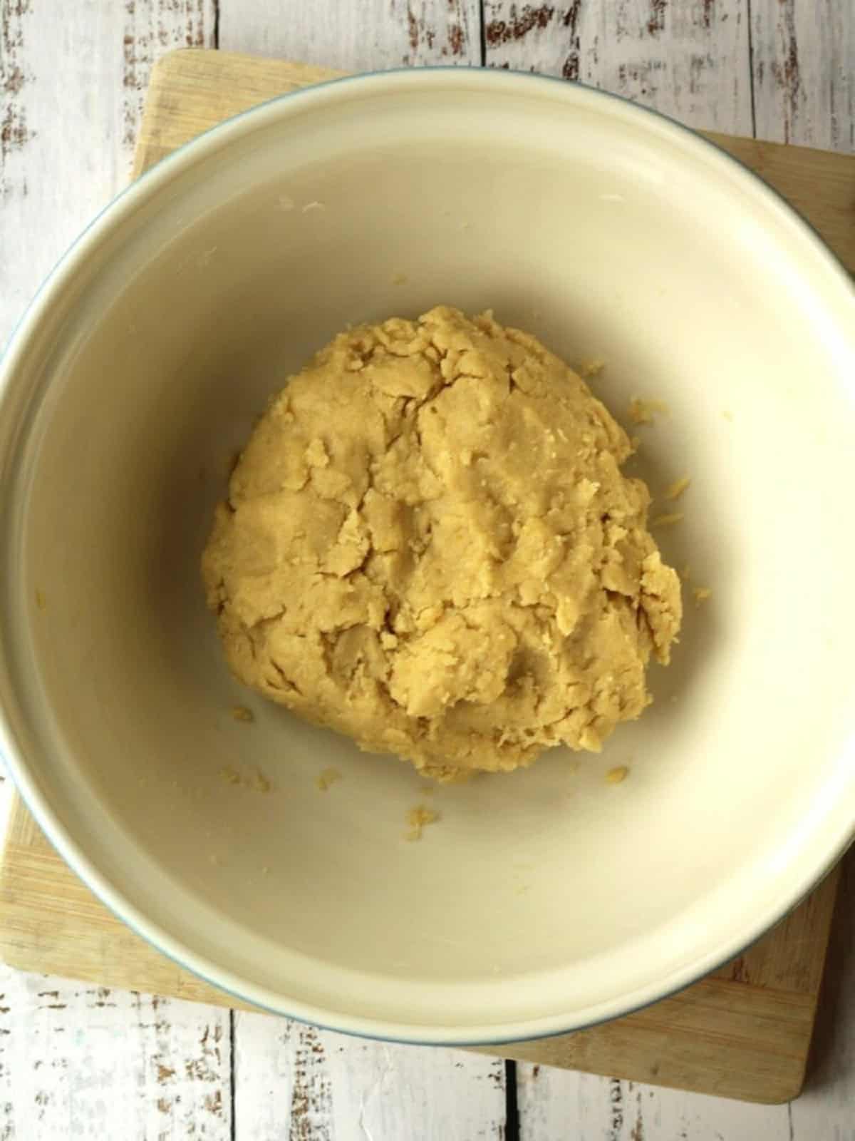 S cookie dough in bowl.