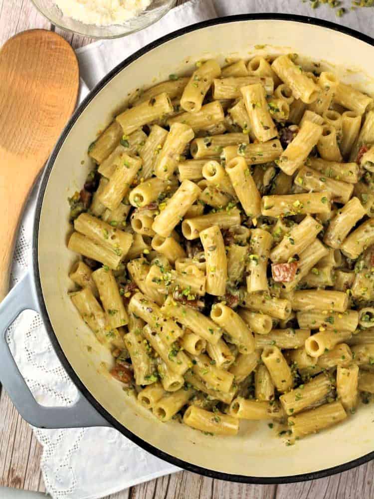 Skillet filled with creamy Sicilian pistachio pasta.