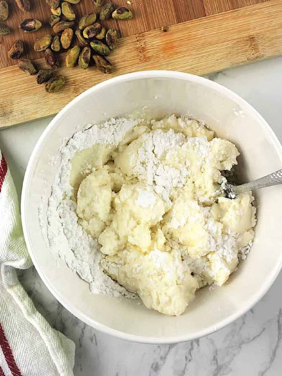 Ricotta with powdered sugar stirred into it.