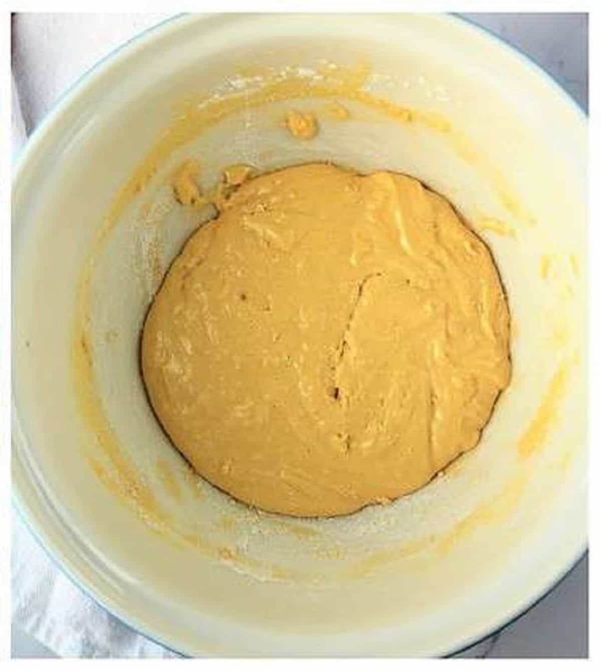 Batter for sponge for roll cake filled with ricotta.